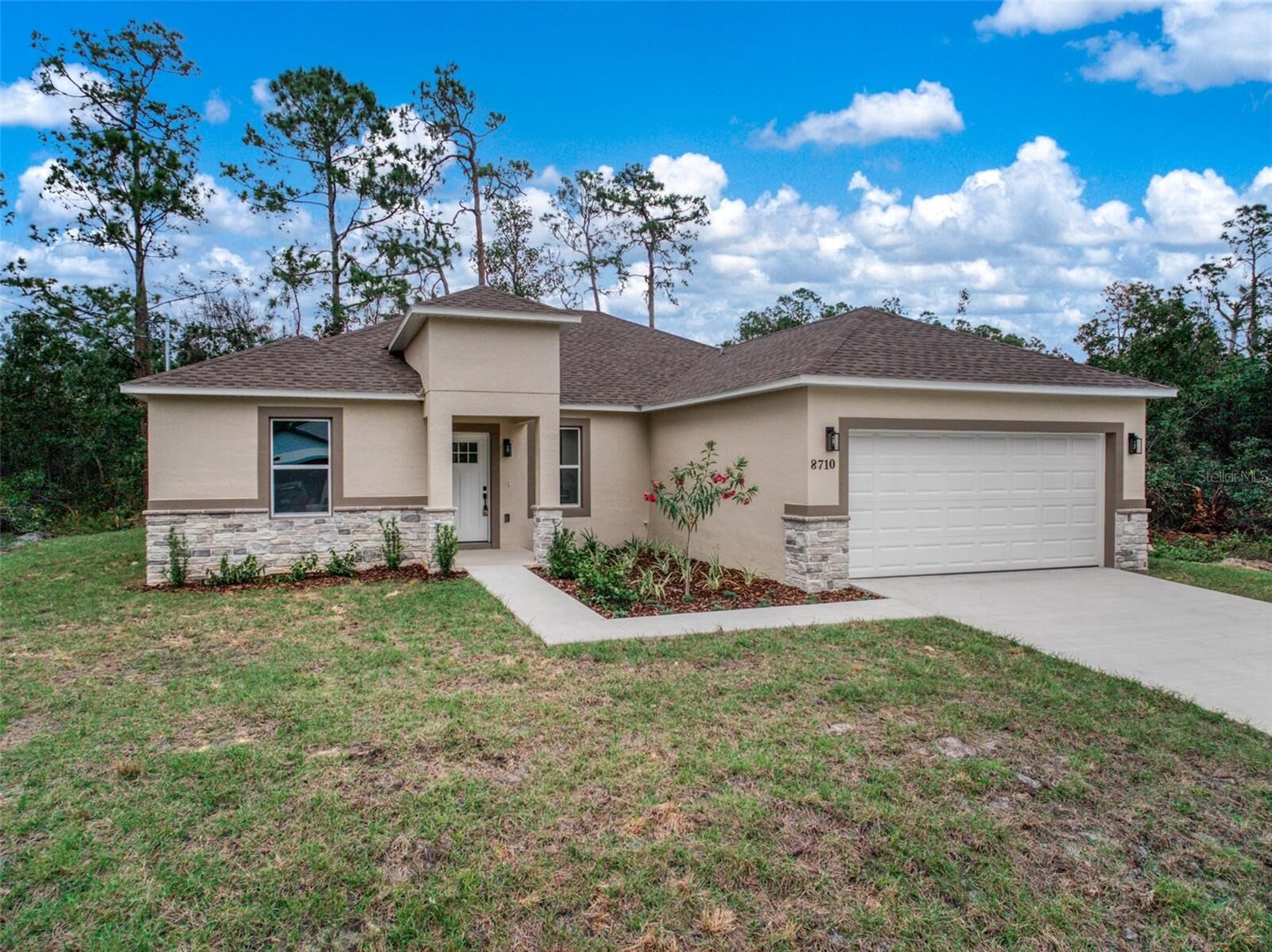 Property Photo: 8710 Capilla Street FL 33872