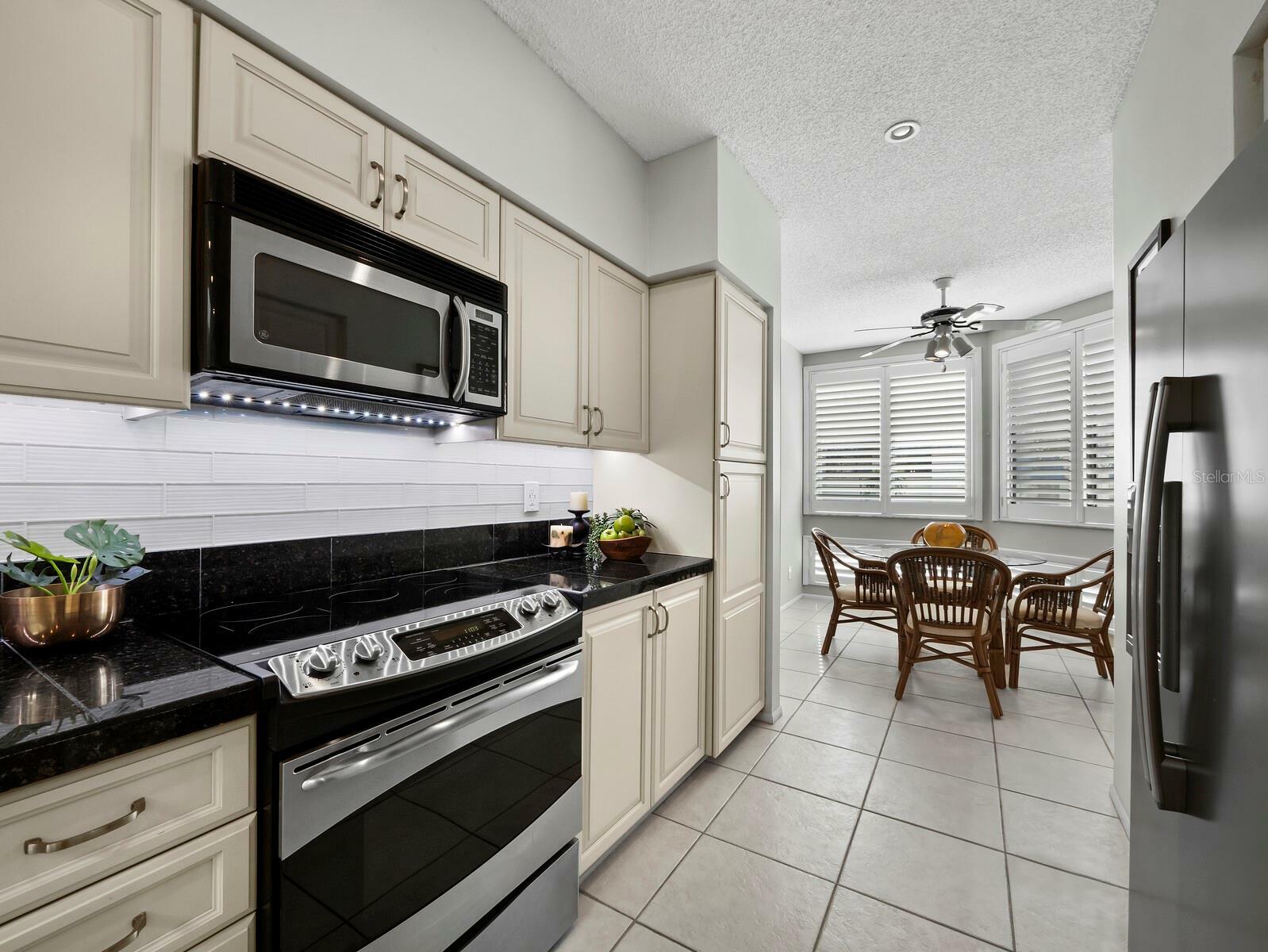 Property Photo:  1922 Harbourside Drive 1102  FL 34228 