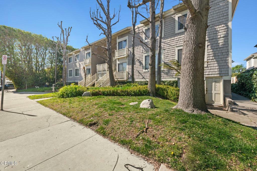 Property Photo:  4859 Coldwater Canyon Avenue 1A  CA 91423 