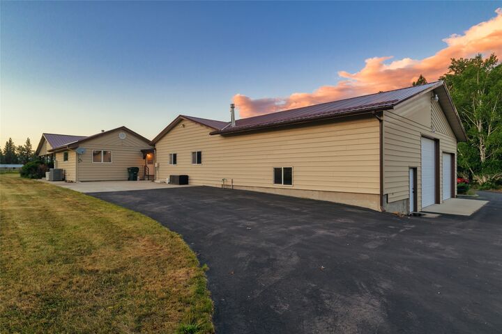Property Photo: 4901 Hoblitt Lane S MT 59833