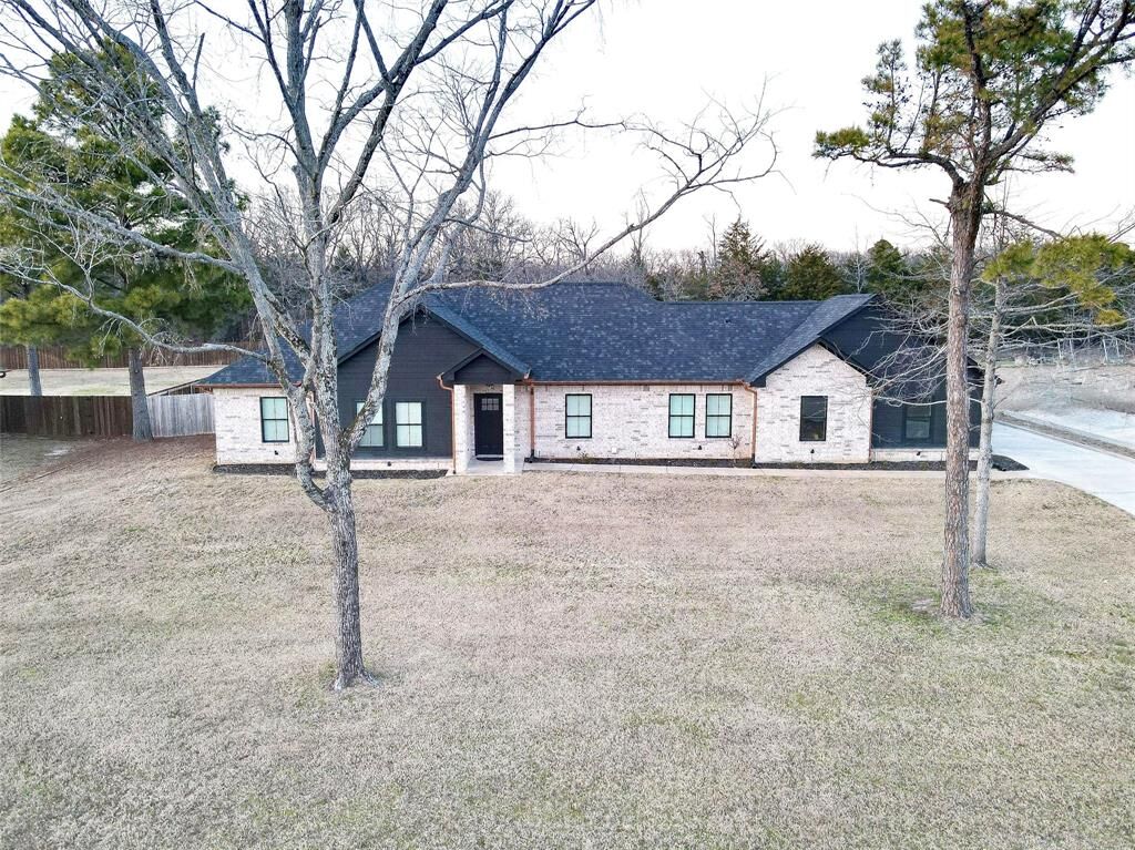 Property Photo:  270 Private Road 6305  TX 75773 