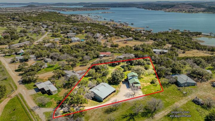 Property Photo: 504 Doe Lane TX 76450