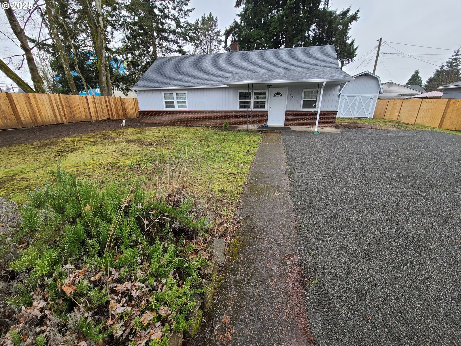 Property Photo:  2312 Howard St  WA 98661 