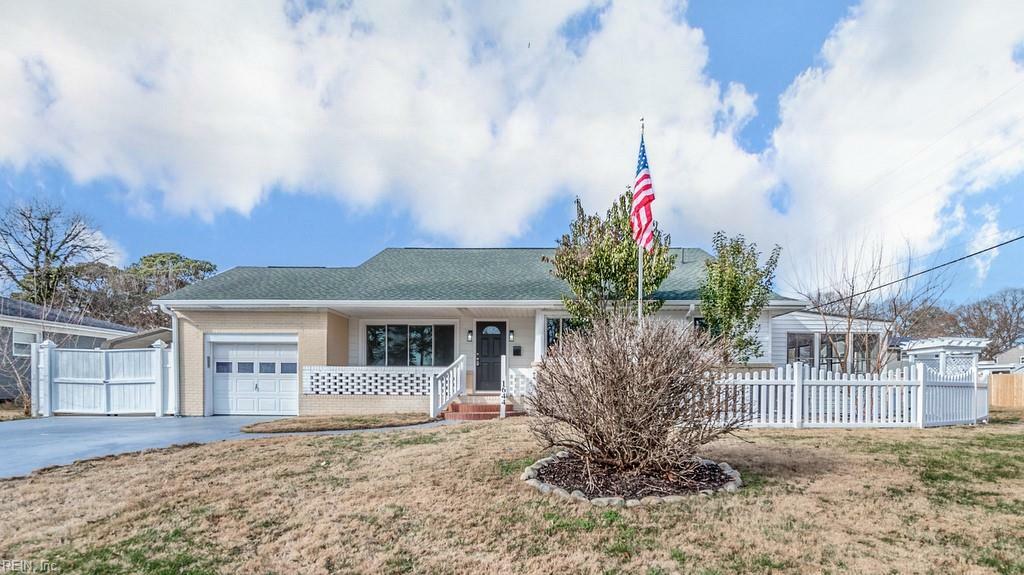 Property Photo: 1644 Skyline Dr VA 23518