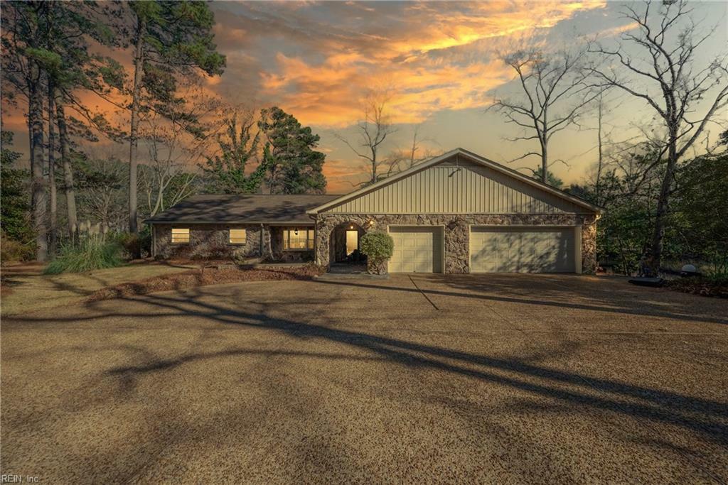 Property Photo: 118 Paradise Point Rd VA 23692