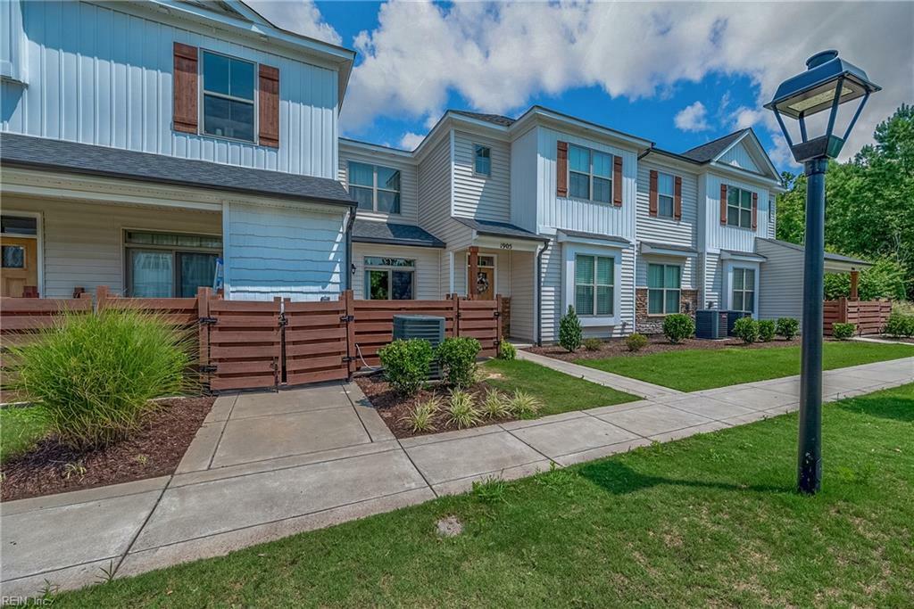 Property Photo: 1905 Union Pacific Way VA 23435