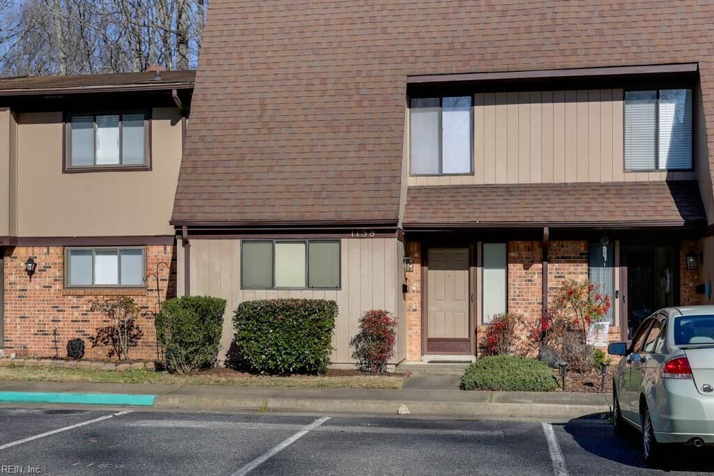 Property Photo:  1158 Willow Green Dr  VA 23602 