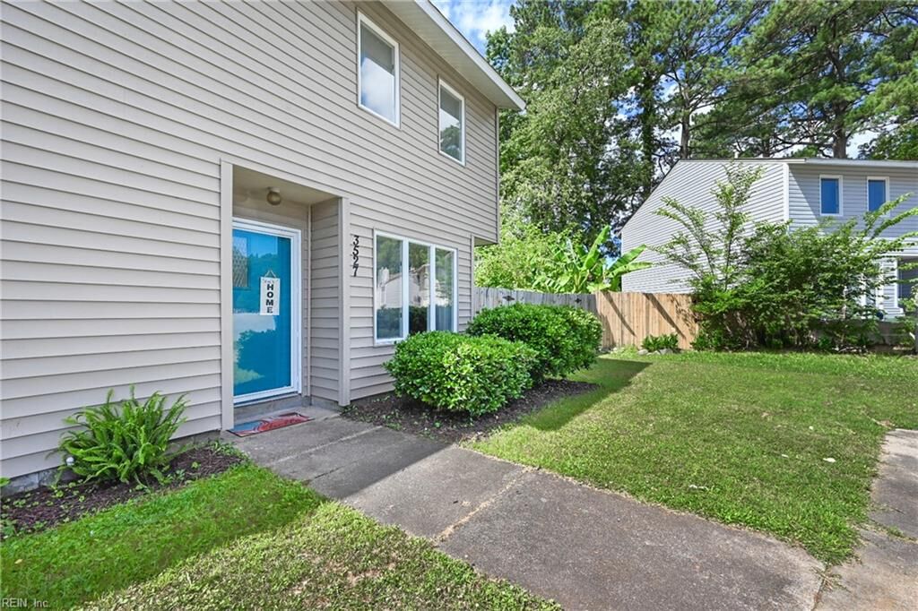 Property Photo: 3527 Radford Cir VA 23321