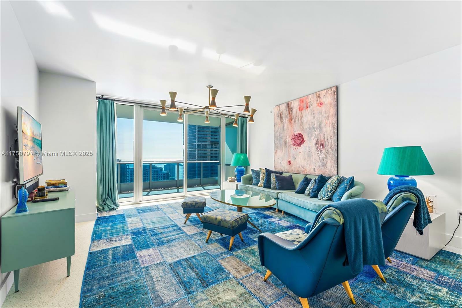 Property Photo:  200 Biscayne Boulevard Way 4005  FL 33131 