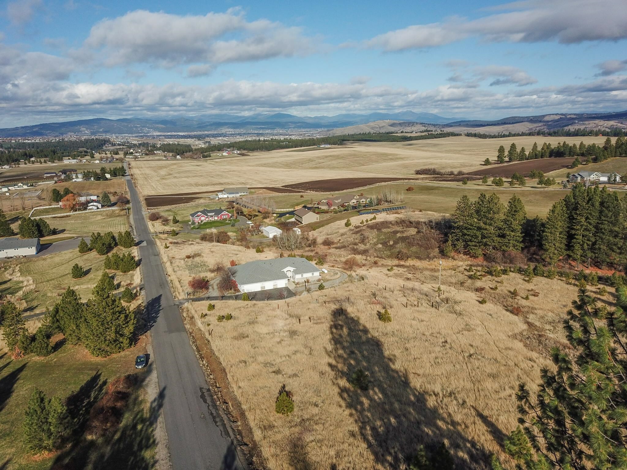 Property Photo:  6311 S Saddle Ridge Rd  WA 99016 