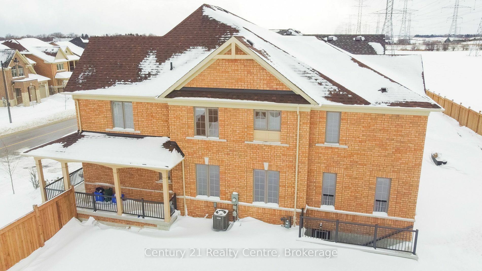 Property Photo:  280 Windfields Farm Dr W Dr  ON L1L 0M3 