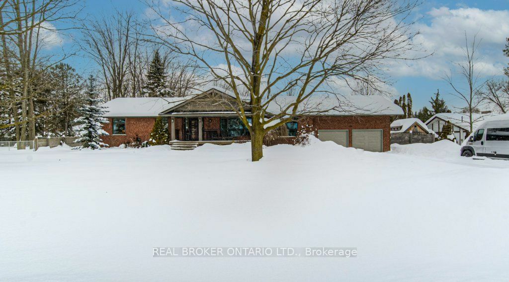 Property Photo:  424 Lexington Rd  ON N2K 2K3 