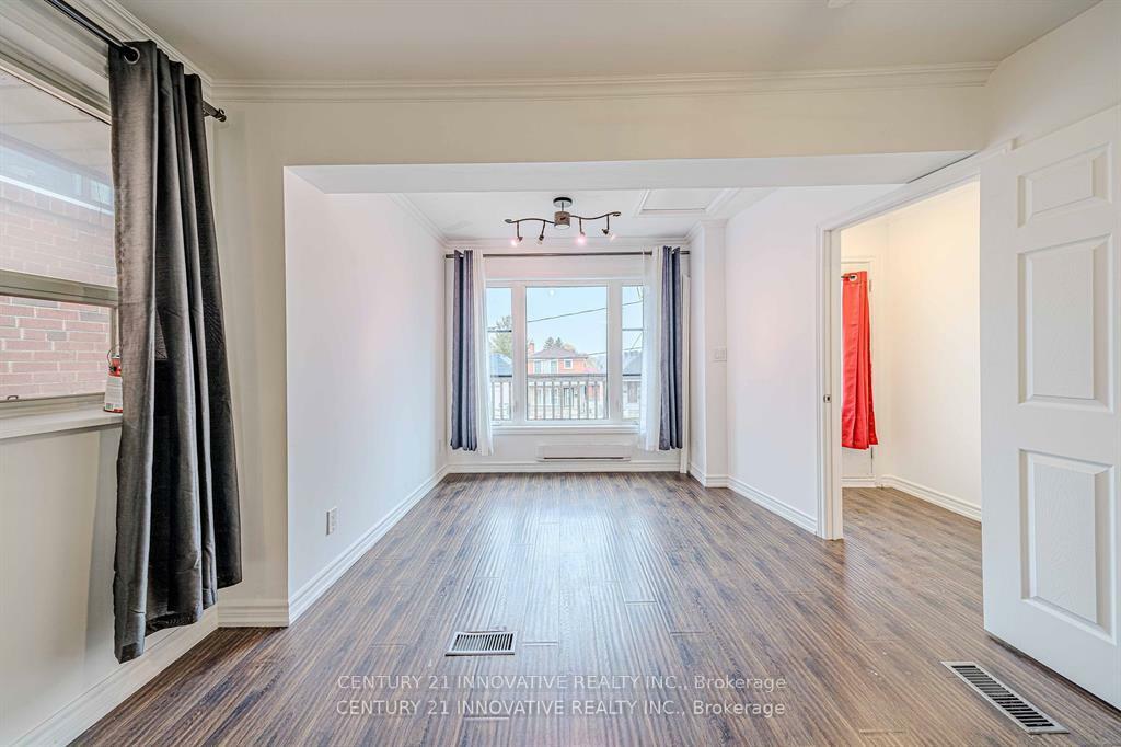 Property Photo: 523 Westmount Avenue Upper ON M6E 3N6