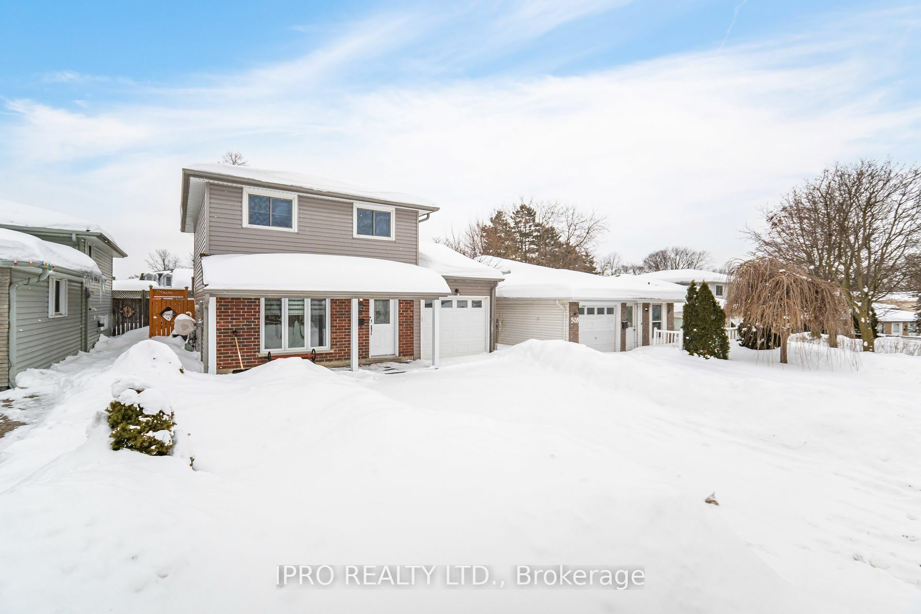 Property Photo:  512 Pinetree Cres  ON N3H 4X5 