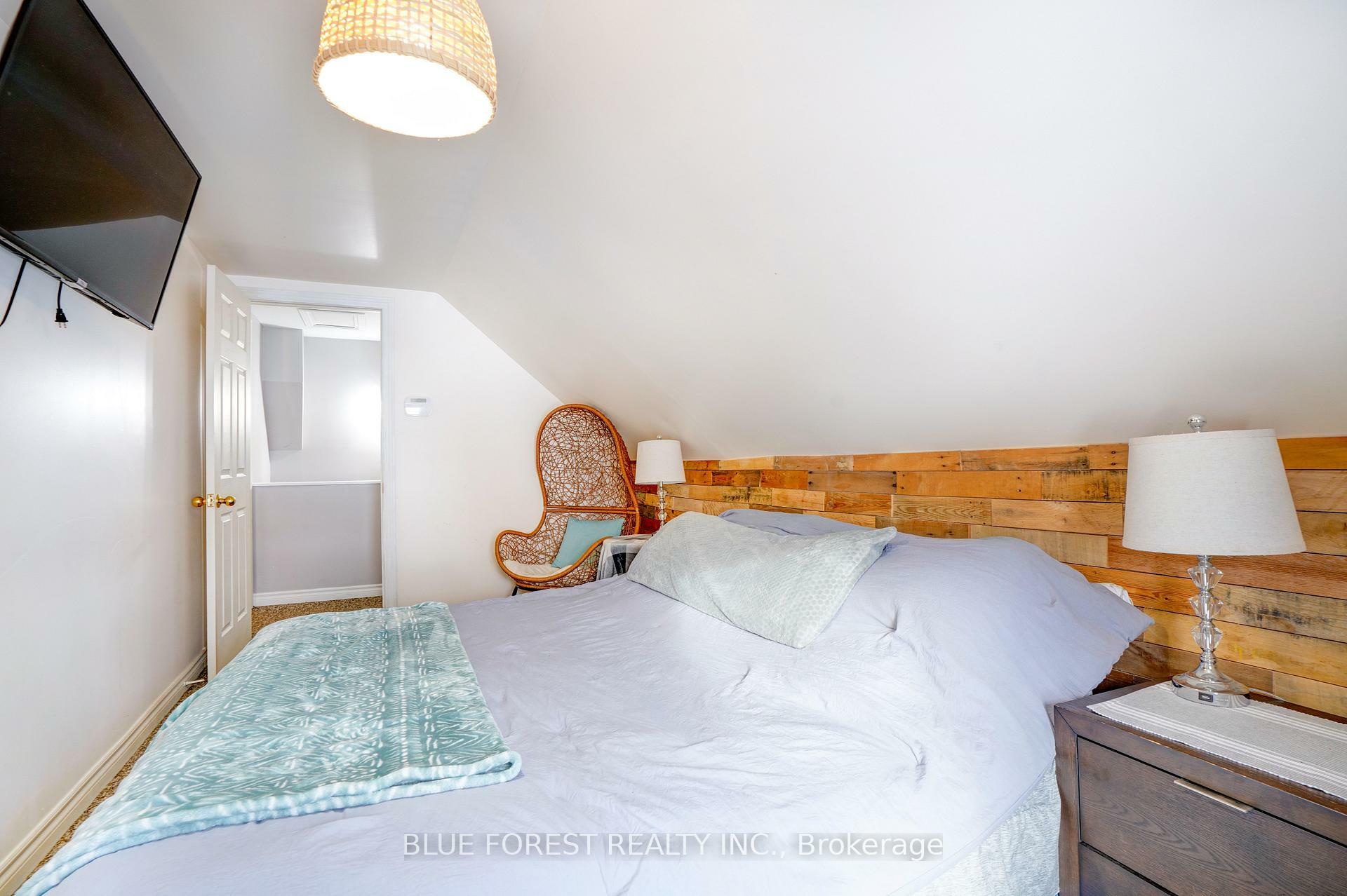 Property Photo: 22430 Adelaide Road ON N0L 1W0
