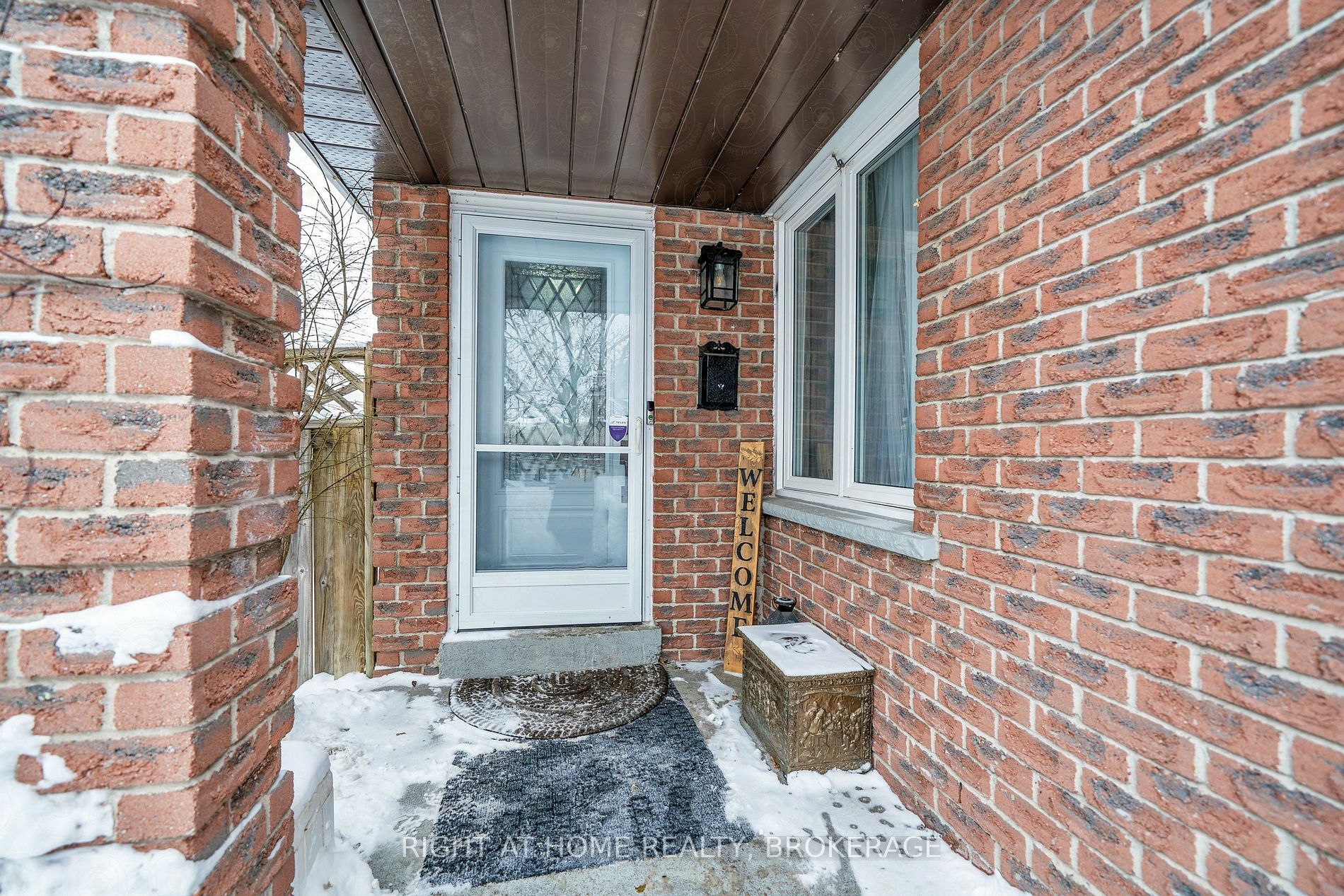 Property Photo:  11 Eberlee Crt  ON L1N 8C9 