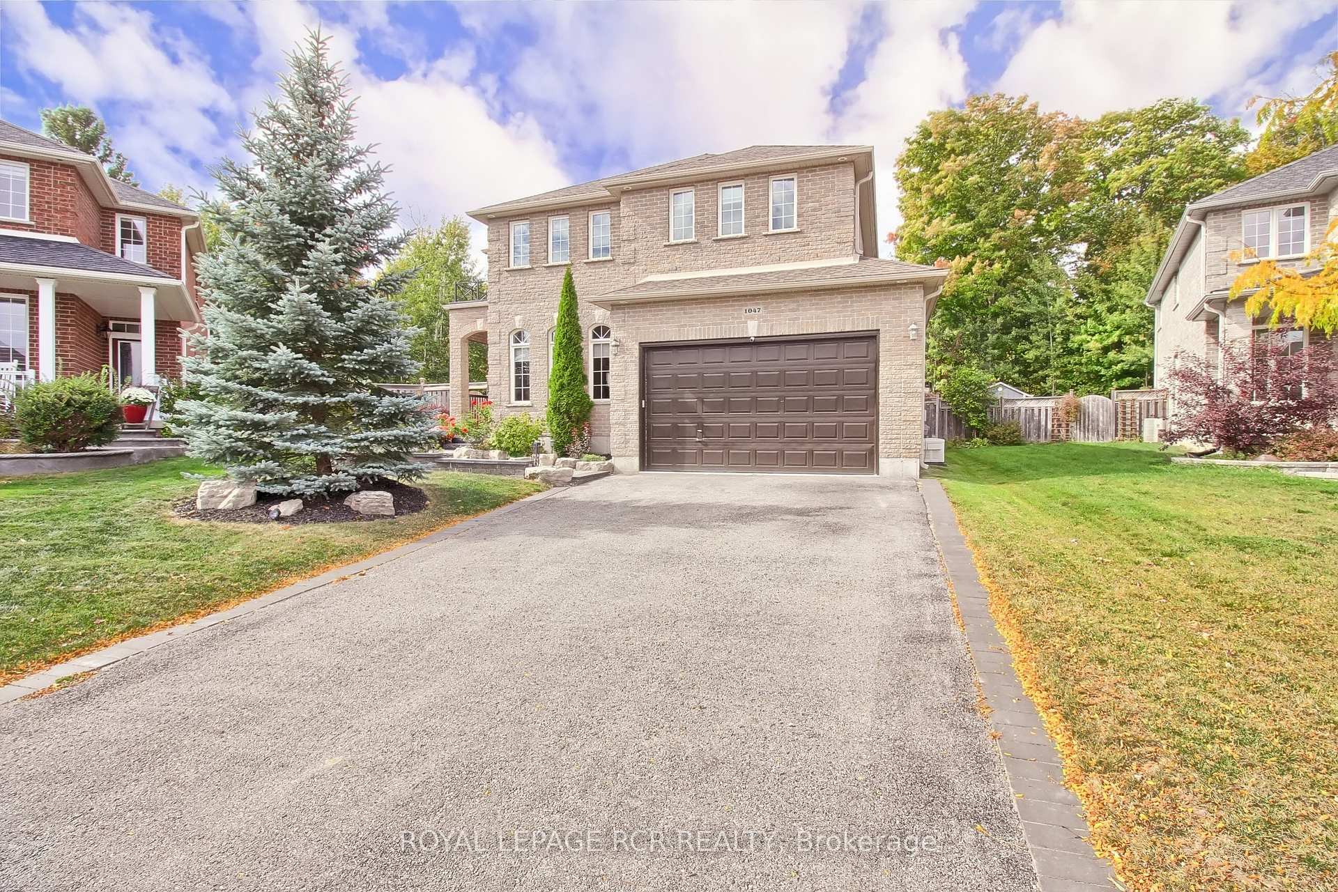 Property Photo: 1047 Nantyr Dr ON L9S 0A8