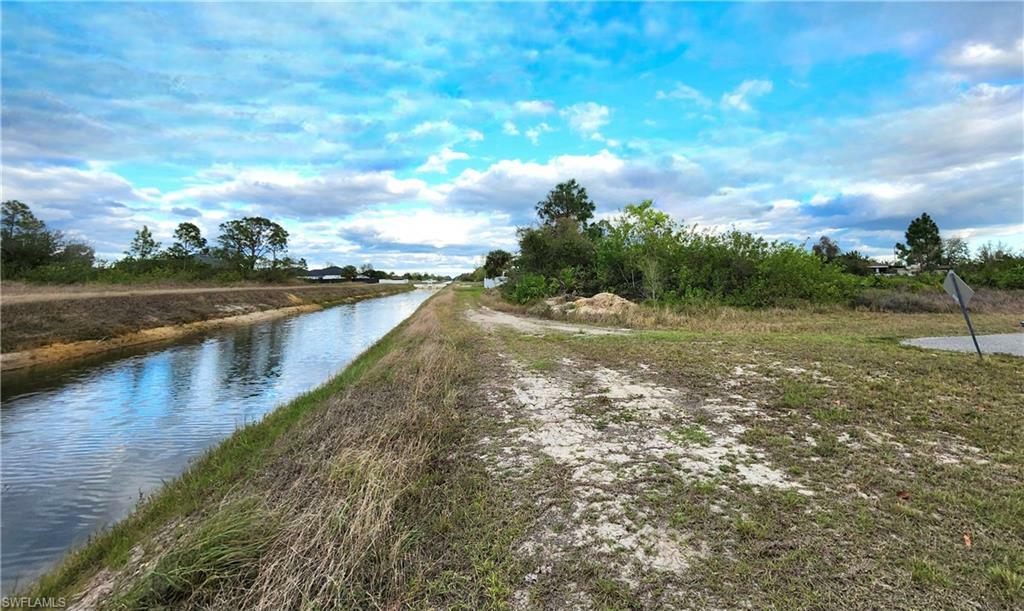 Property Photo:  1501 Tena Ave S  FL 33976 