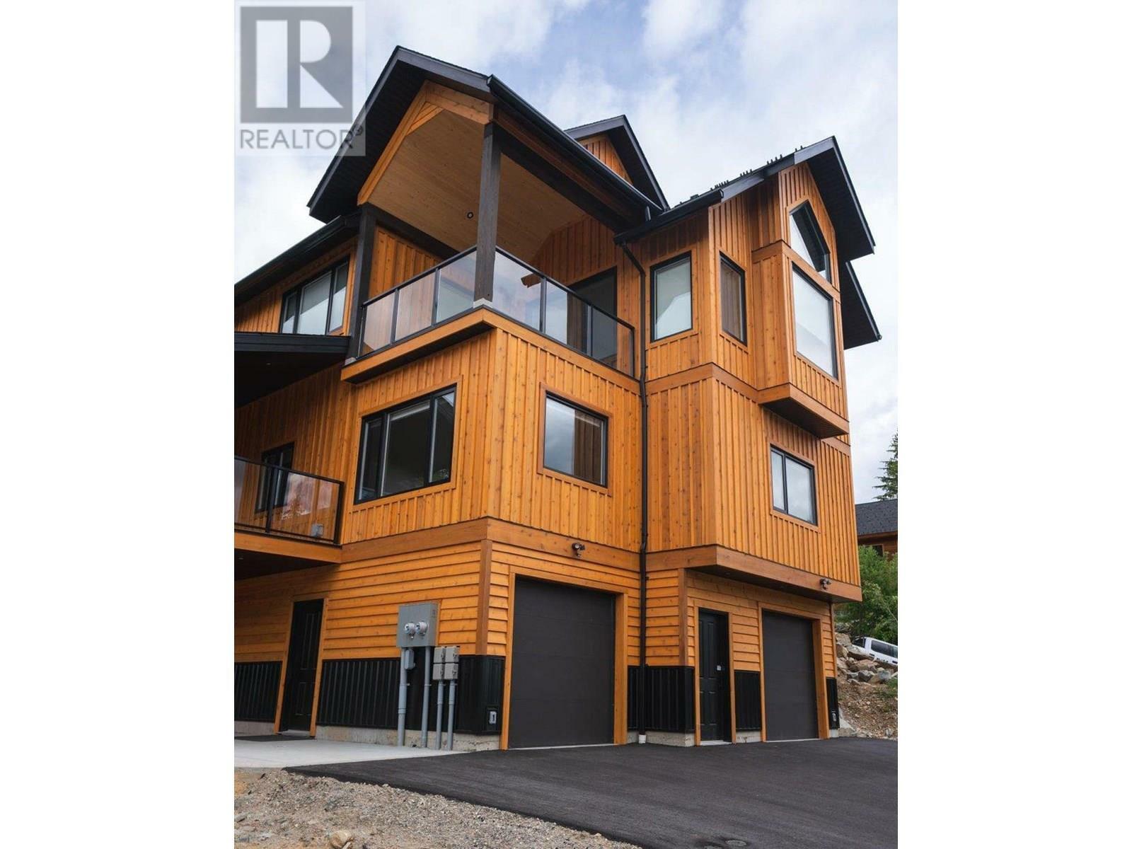 Property Photo: 2001 Crest Road B BC V0G 1Y0