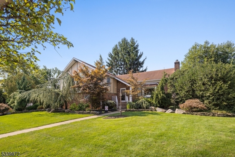 Property Photo: 15 Tulp Ct NJ 07013