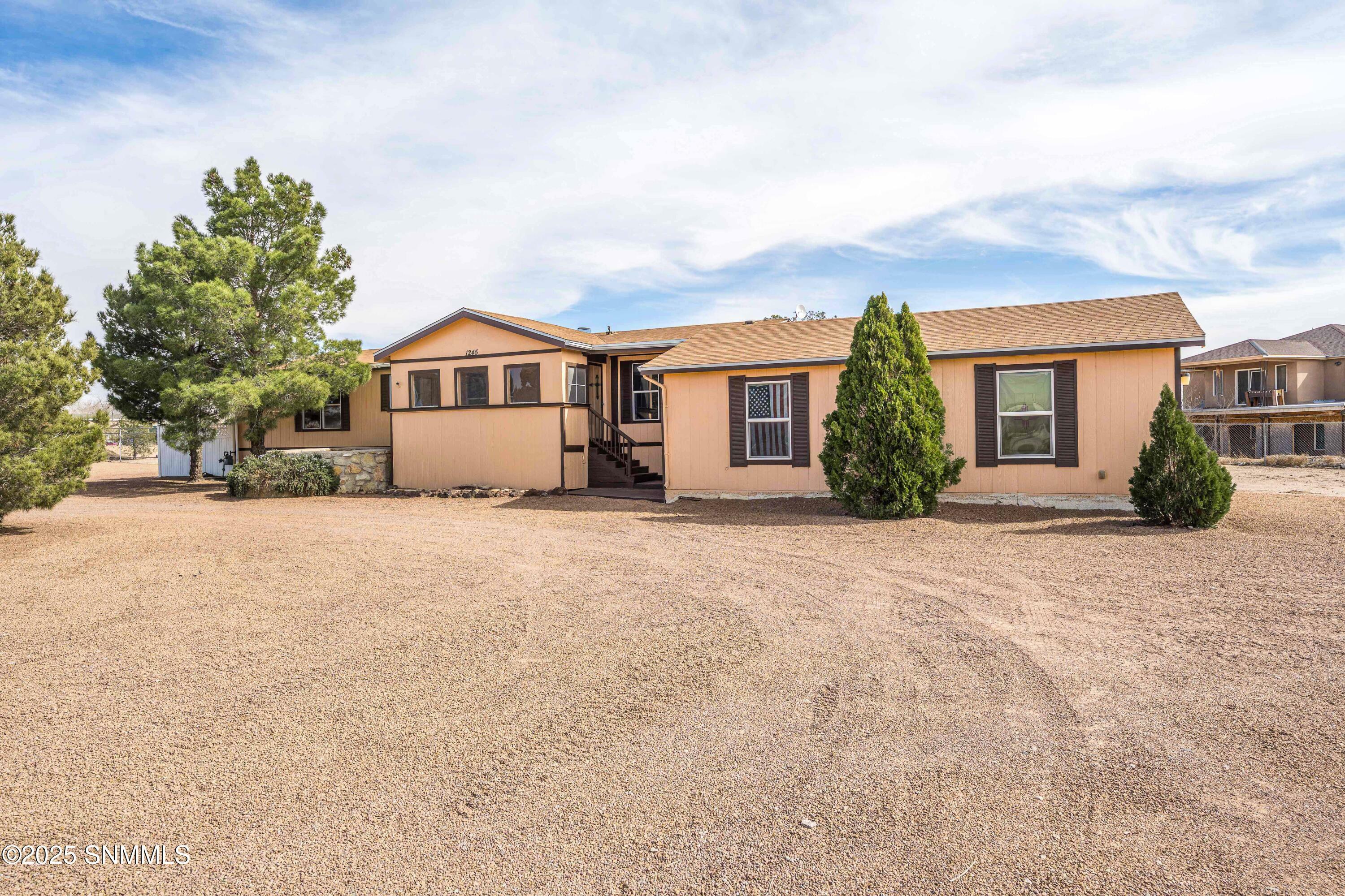 Property Photo: 1245 Carlsbad Court NM 88047