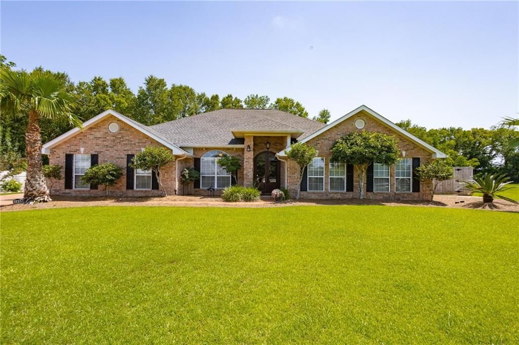 Property Photo: 149 Pemberton Loop AL 36532