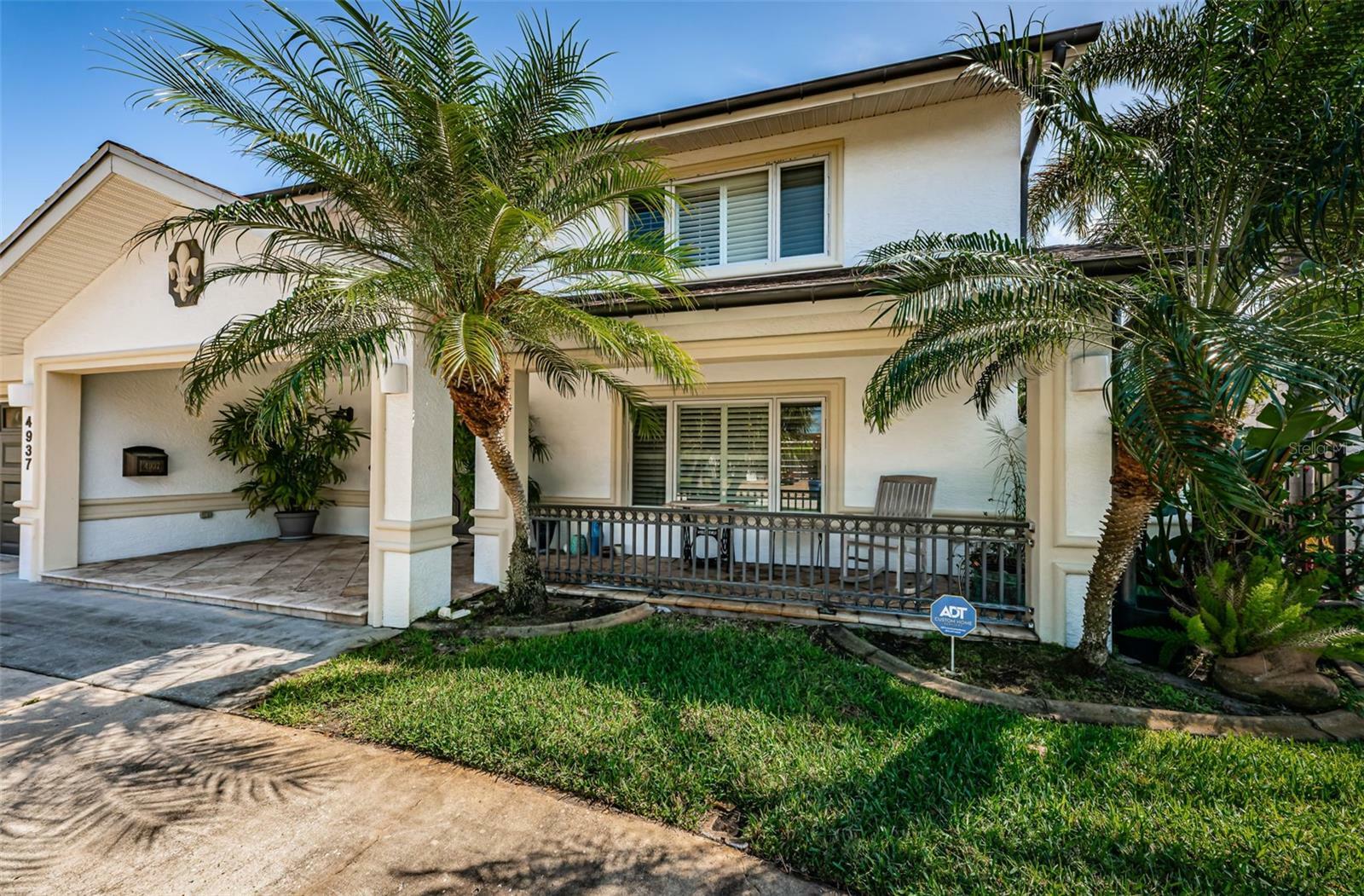 Property Photo: 4937 Dover Street NE FL 33703