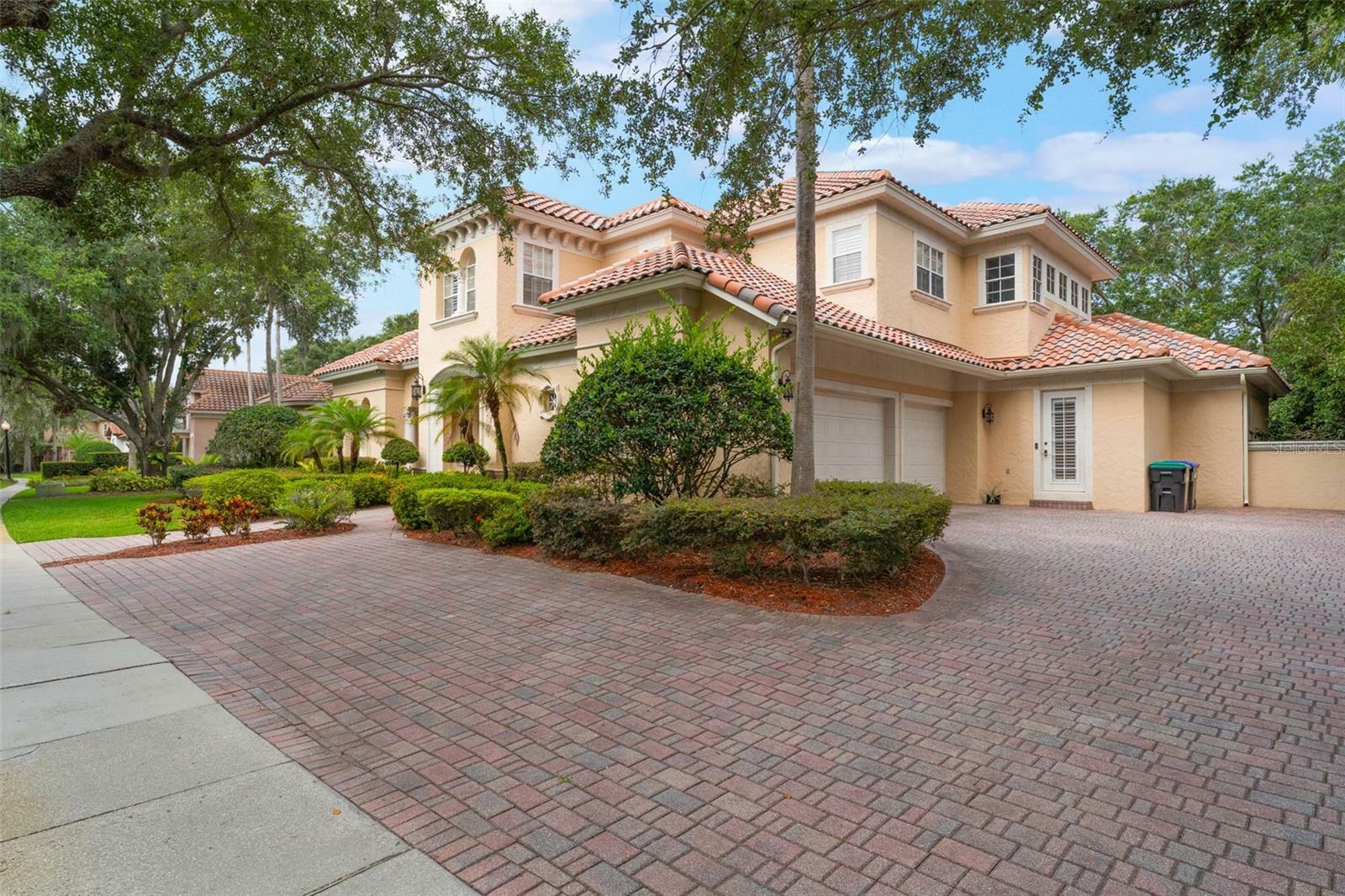 Property Photo: 8814 Southern Breeze Drive FL 32836