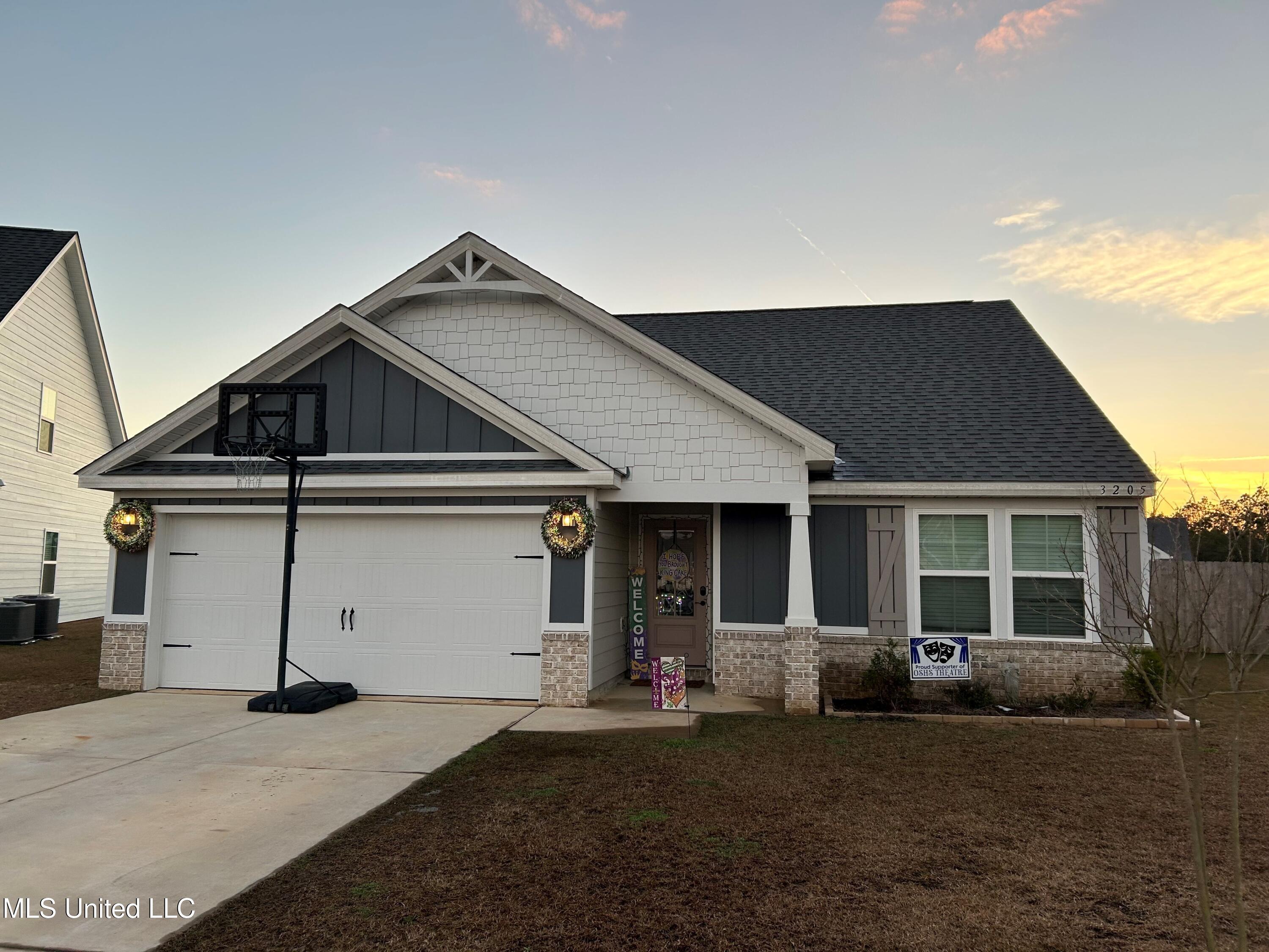 Property Photo:  3205 Smugglers Cove  MS 39564 