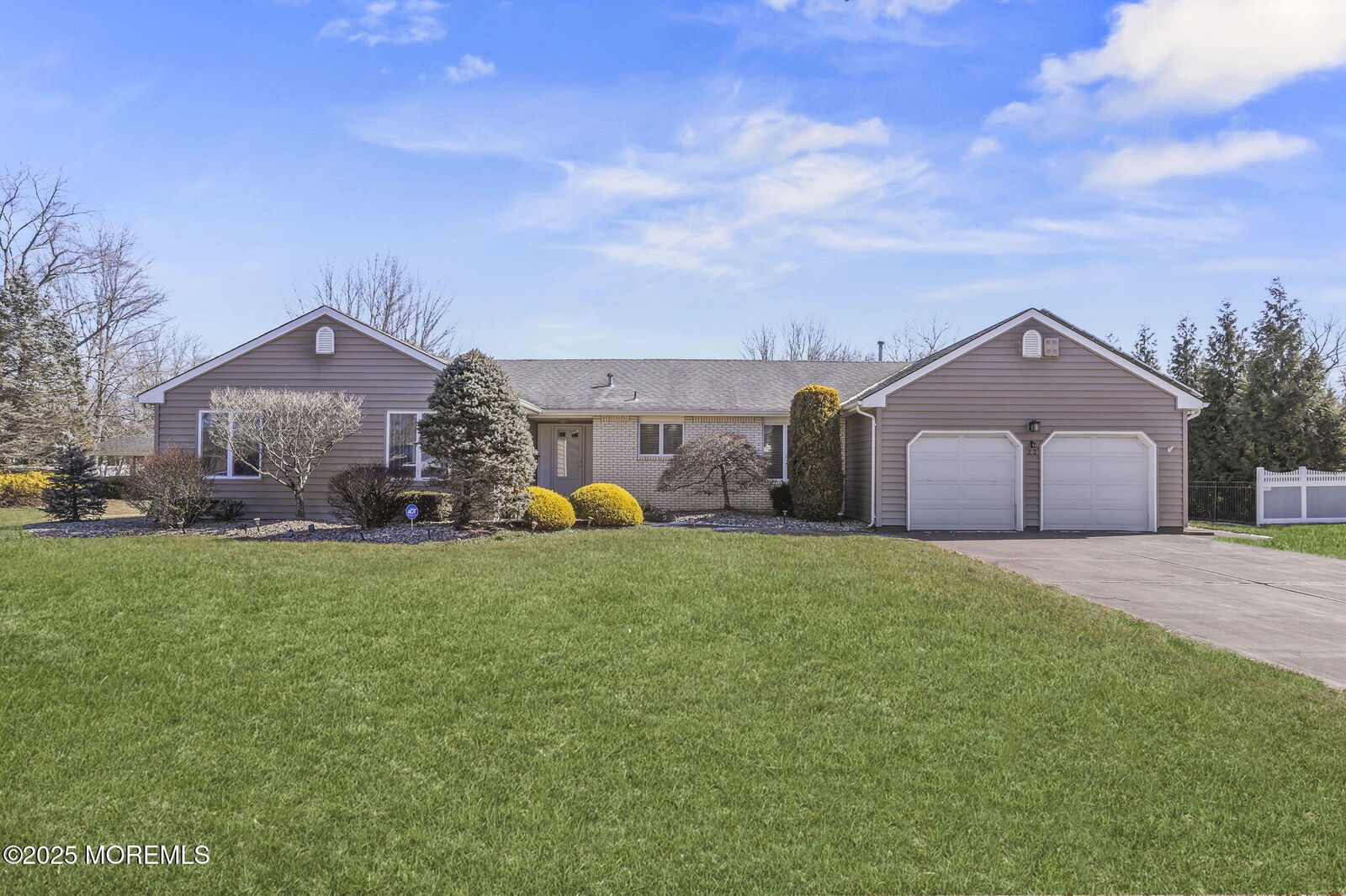 Property Photo:  22 Andrews Court  NJ 07728 