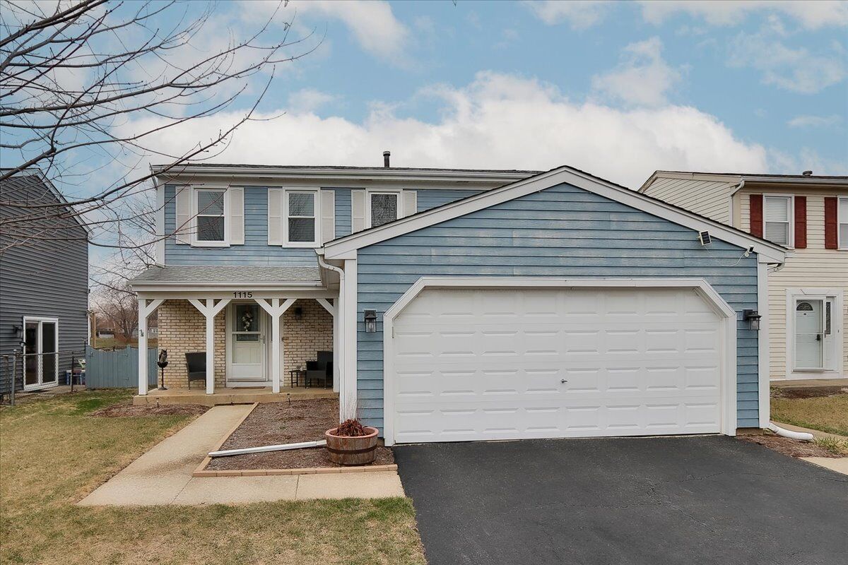 Property Photo:  1115 Evergreen Drive  IL 60188 