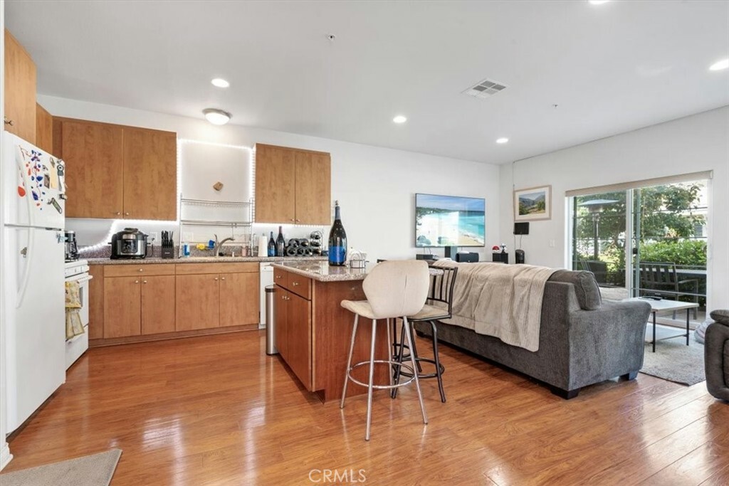 Property Photo:  826 Lawrence Drive  CA 93401 