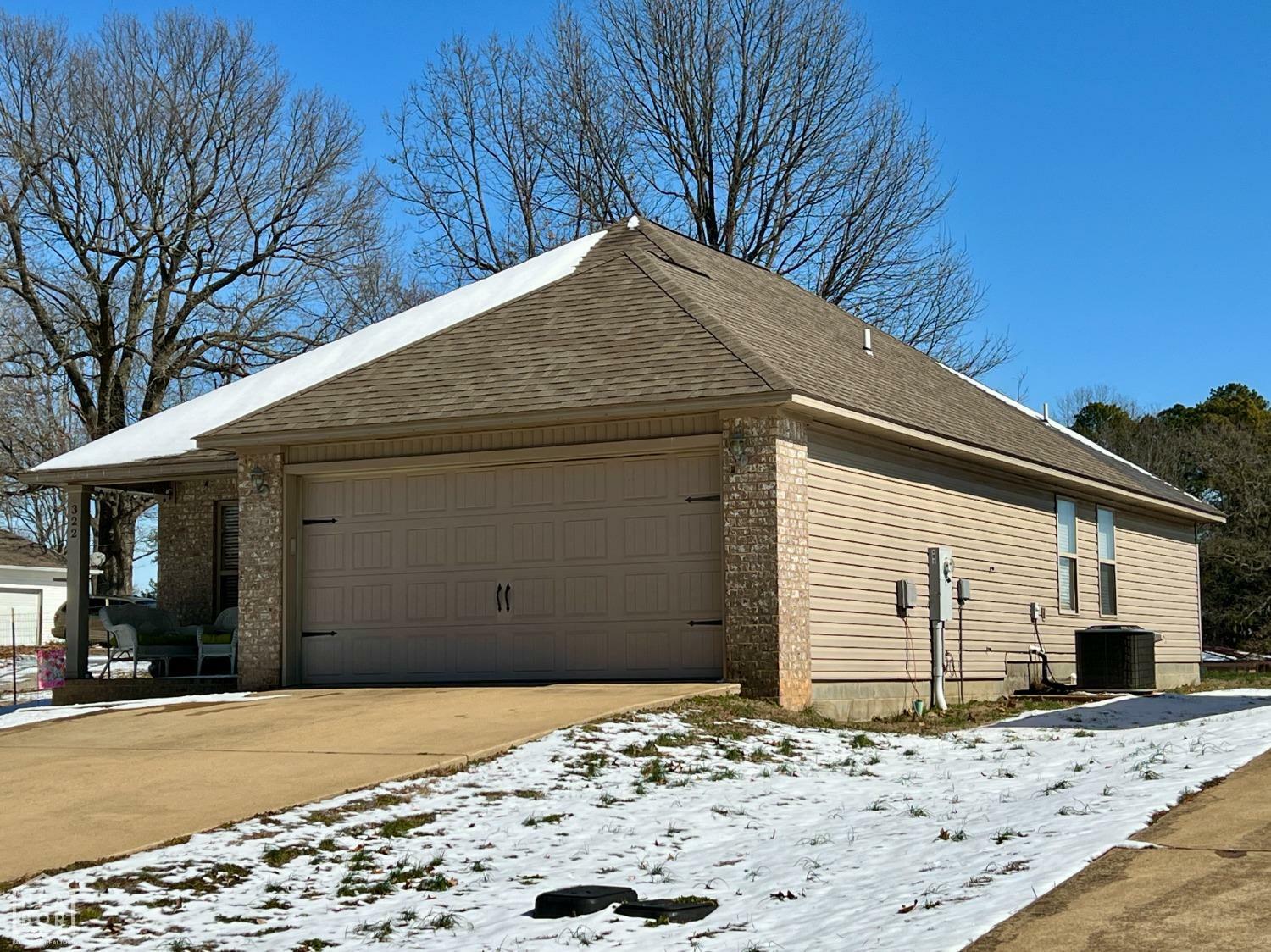 Property Photo:  322 W School Street  AR 72417 