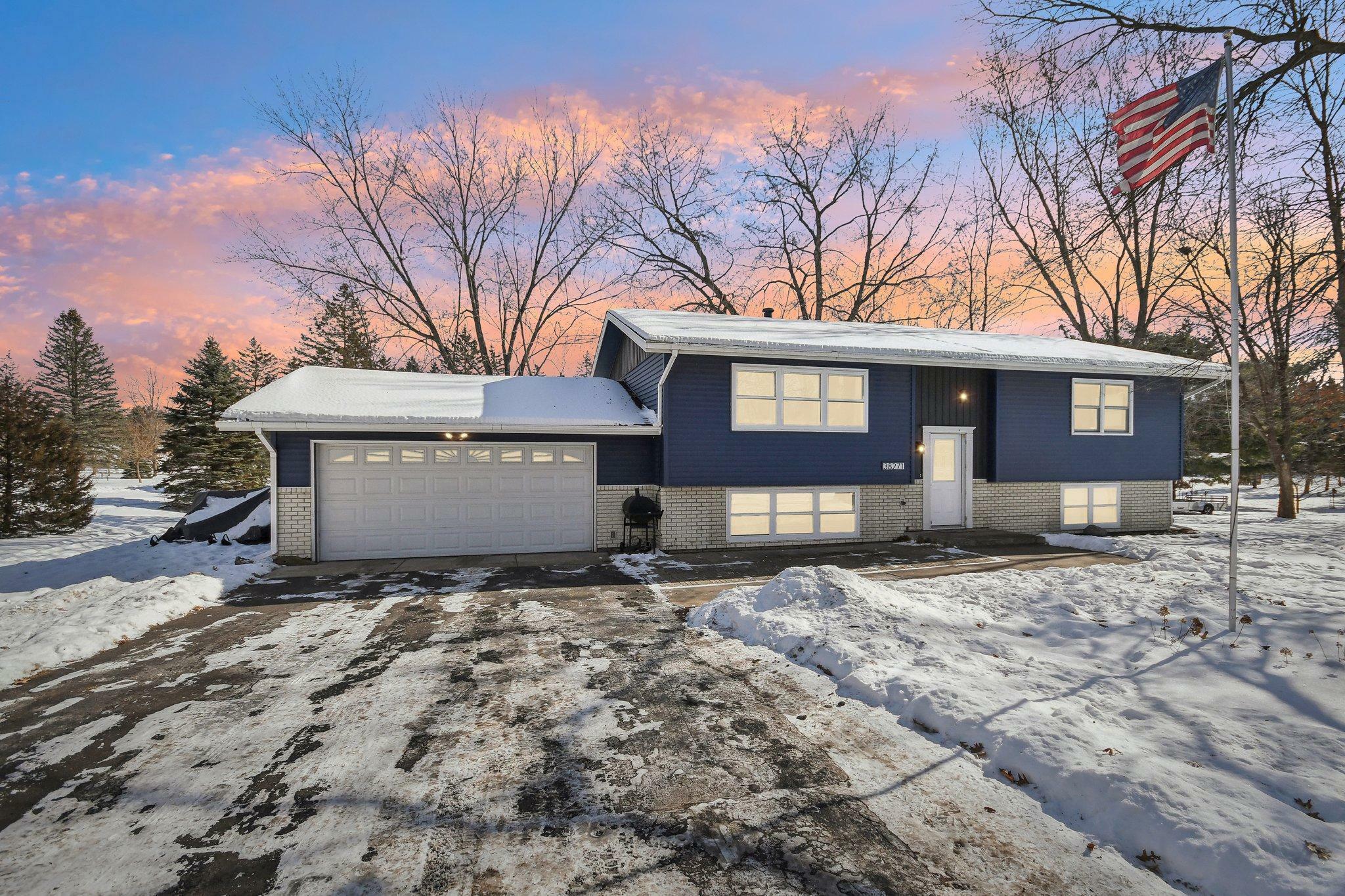 Property Photo:  38271 Timber Lane  MN 55056 