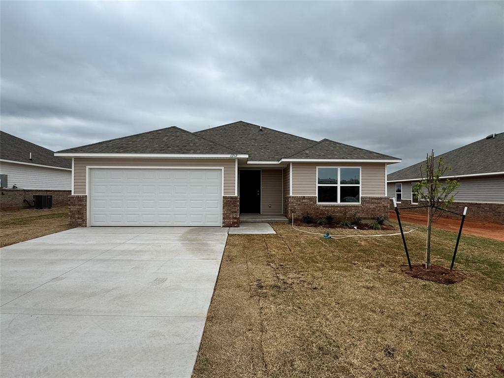 Property Photo:  1212 E Stetson Lane  OK 73064 