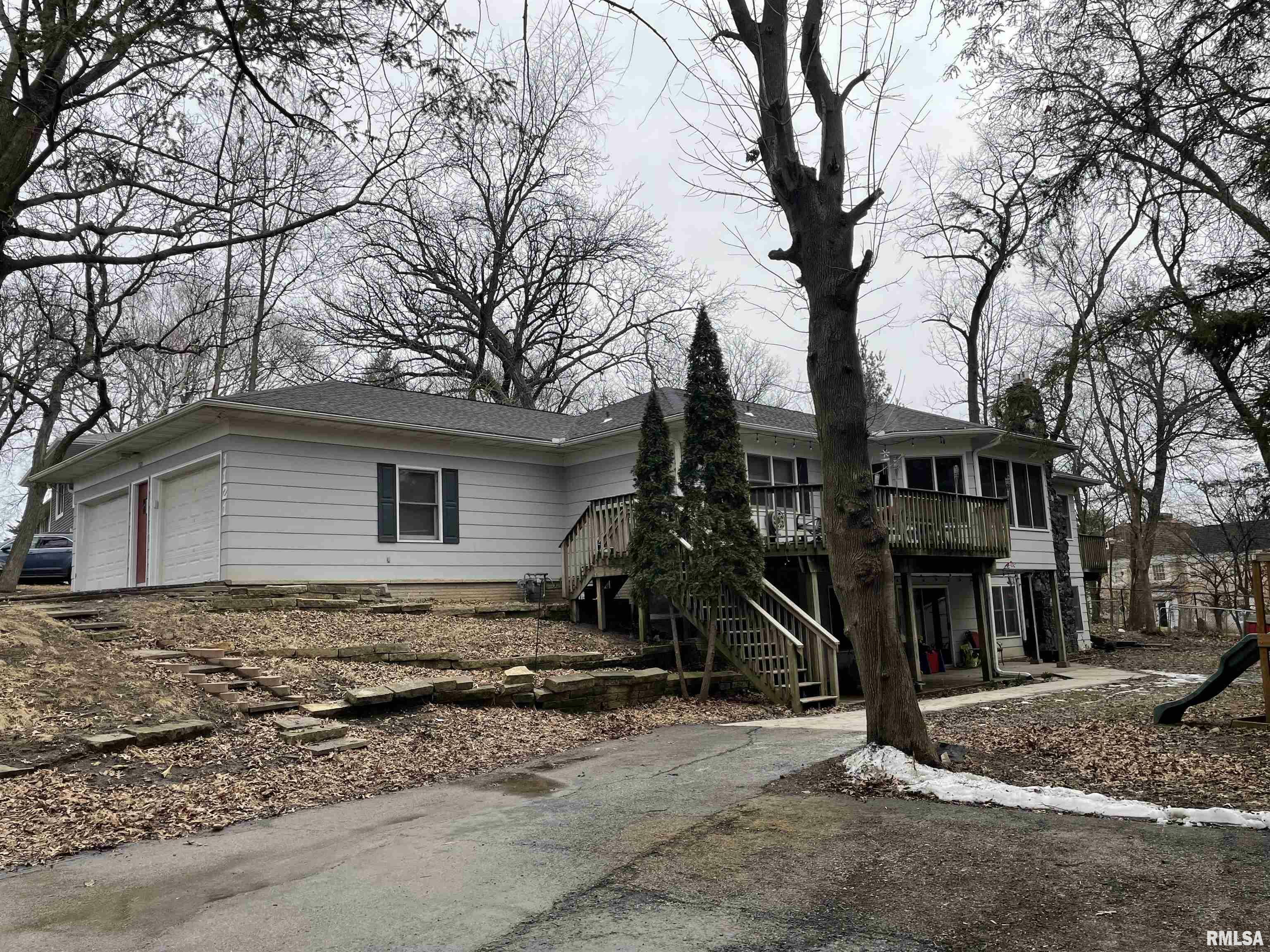 Property Photo: 1121 2nd Avenue South IA 52732