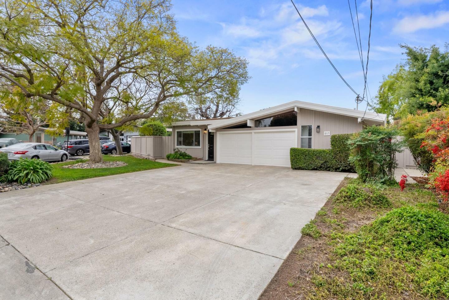 Property Photo:  813 Henrietta Avenue  CA 94086 