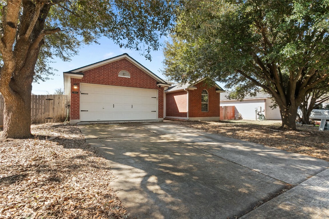 Property Photo:  5003 Daymon Court  TX 78634 