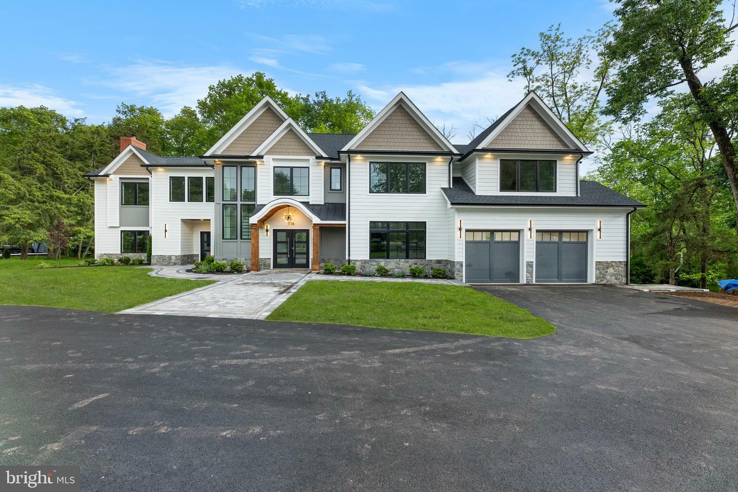 Property Photo: 116 Hunt Drive NJ 08540