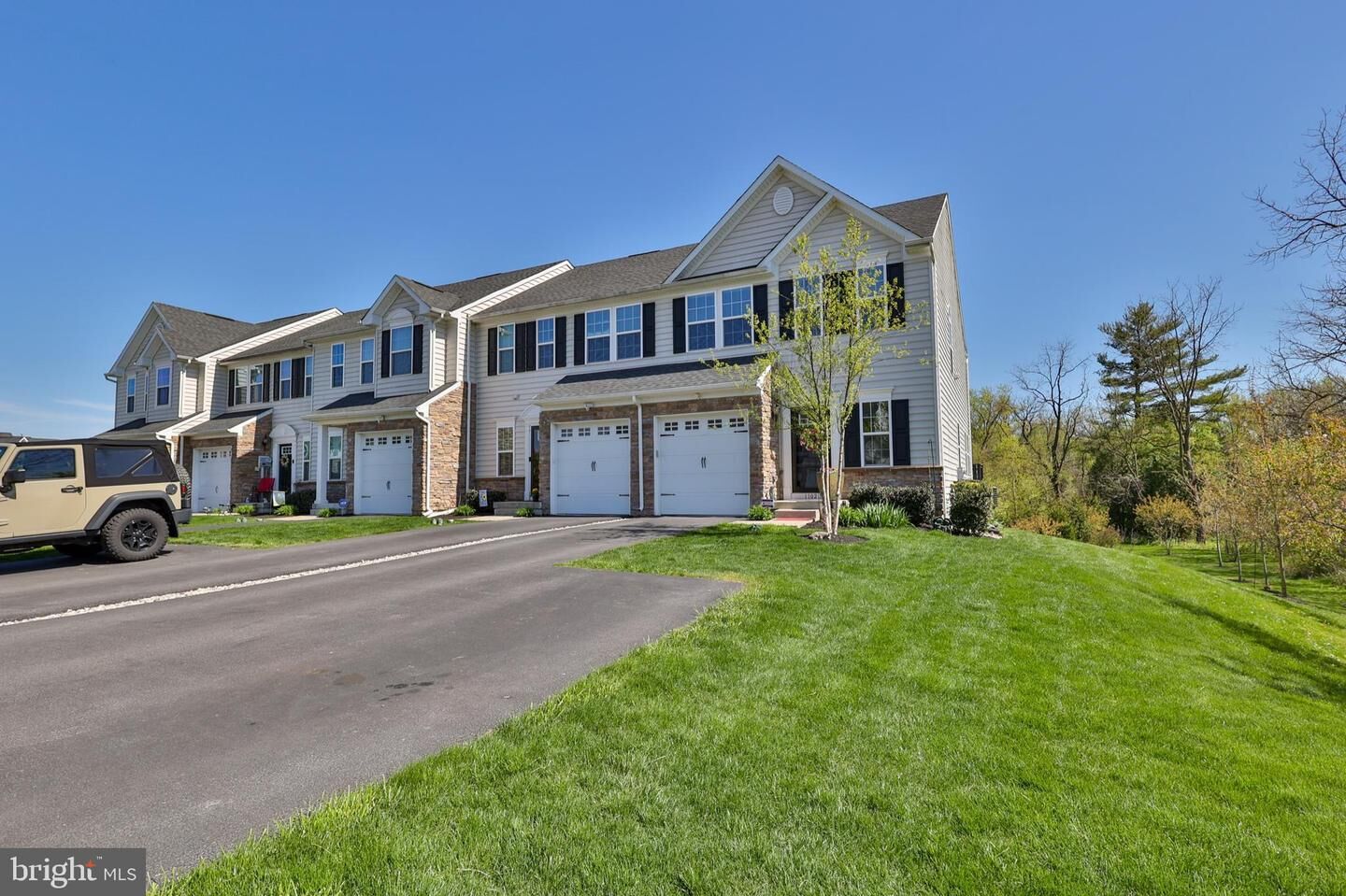 Property Photo:  1102 Westminster Drive  PA 18031 