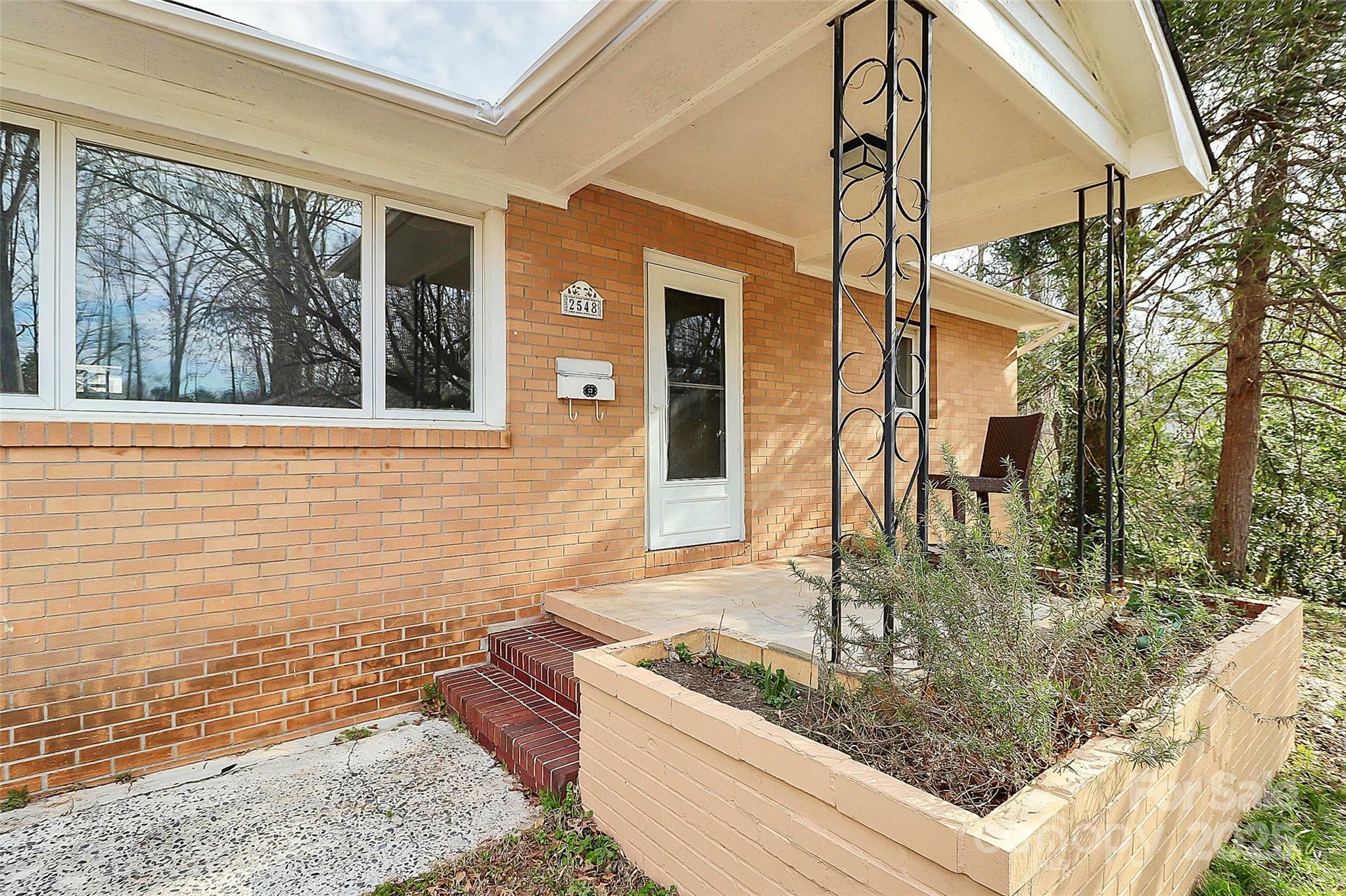 Property Photo: 2548 Milton Avenue NC 28052