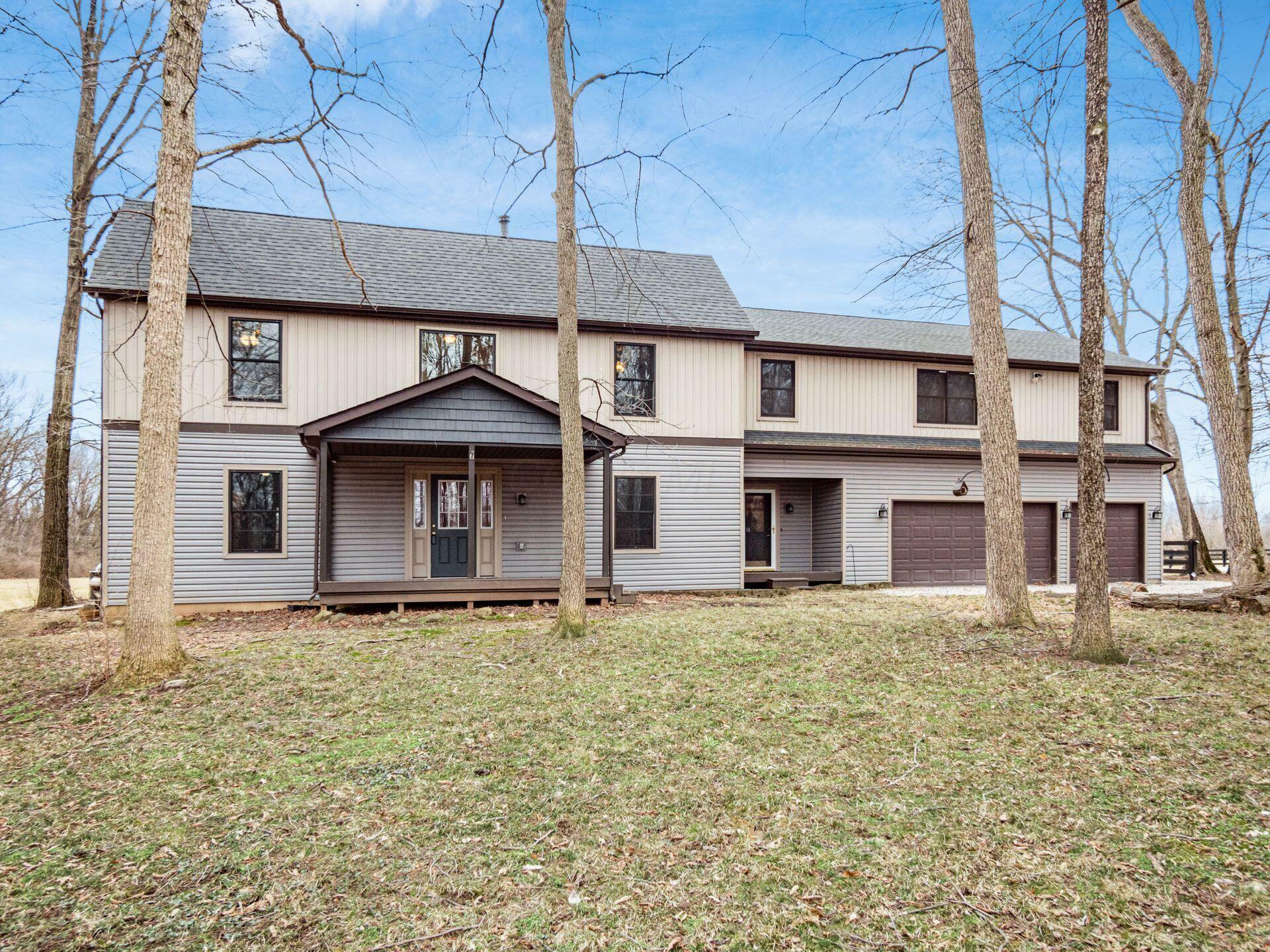 Property Photo:  767 London Groveport Road  OH 43137 