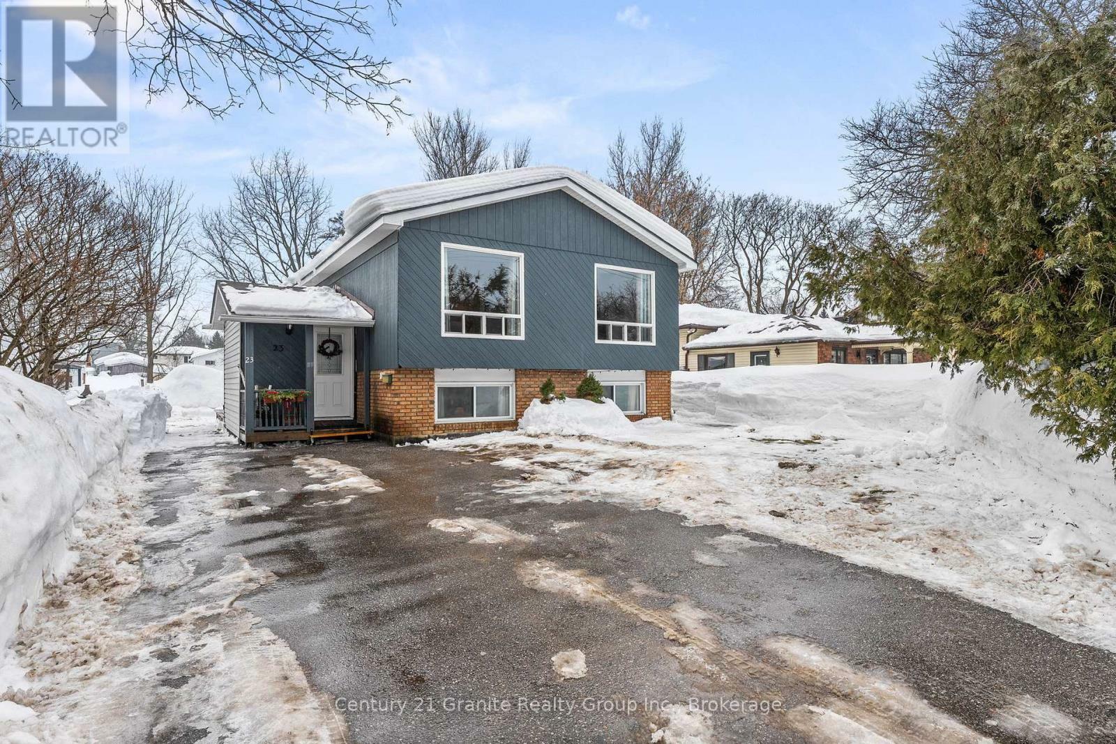 23 Calverley Street  Orillia ON L3V 3T3 photo