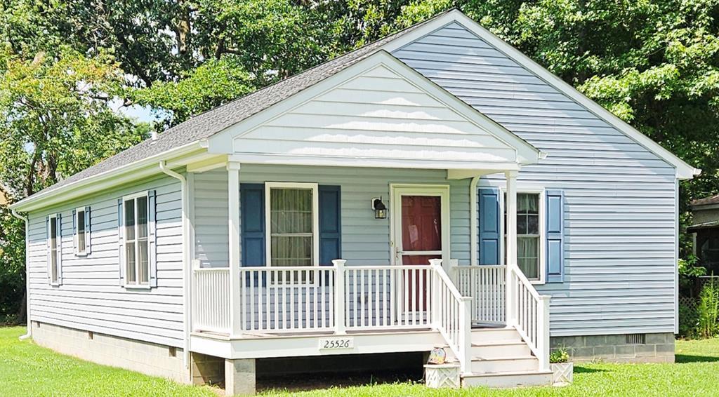 Property Photo: 25526 Caroline Ave VA 23418