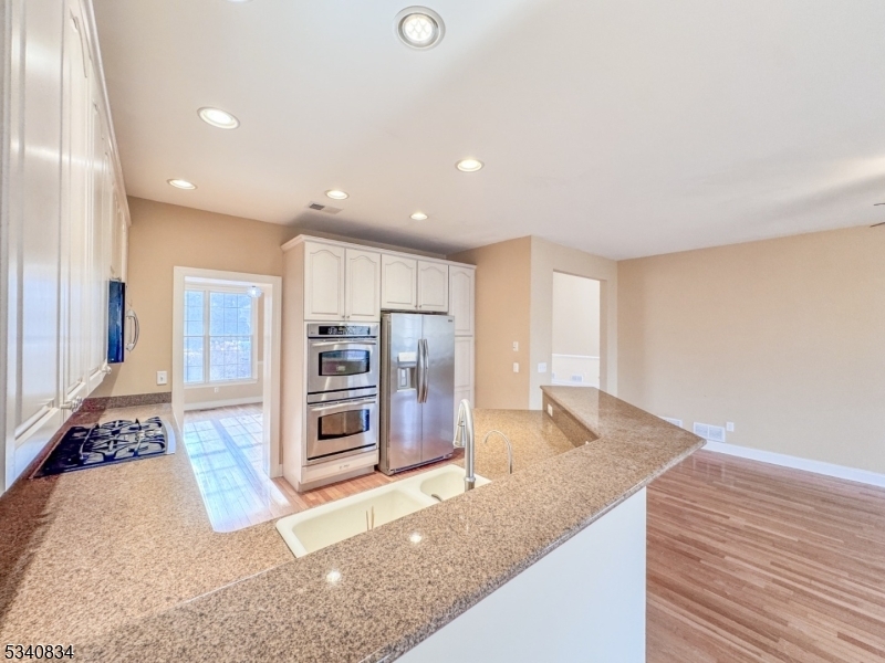 104 Briar Ct  Hardyston Twp. NJ 07419 photo