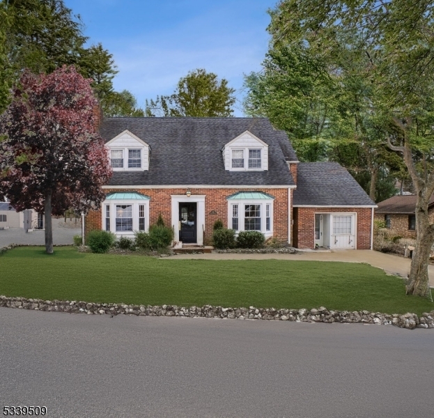 Property Photo: 114 Terrace Pkwy NJ 07035