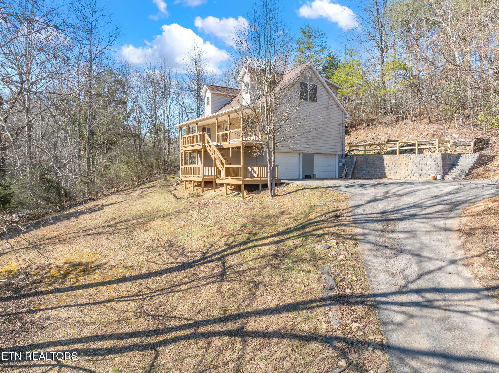 Property Photo:  1636 Bluff Rd  TN 37748 