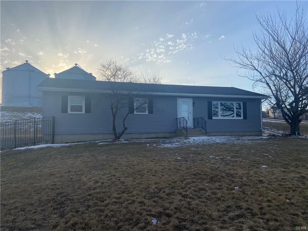 Property Photo: 1655 Pen Argyl Road PA 18072