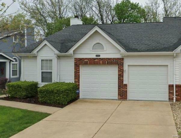 Property Photo:  1315 Eagles Way Court  MO 63042 