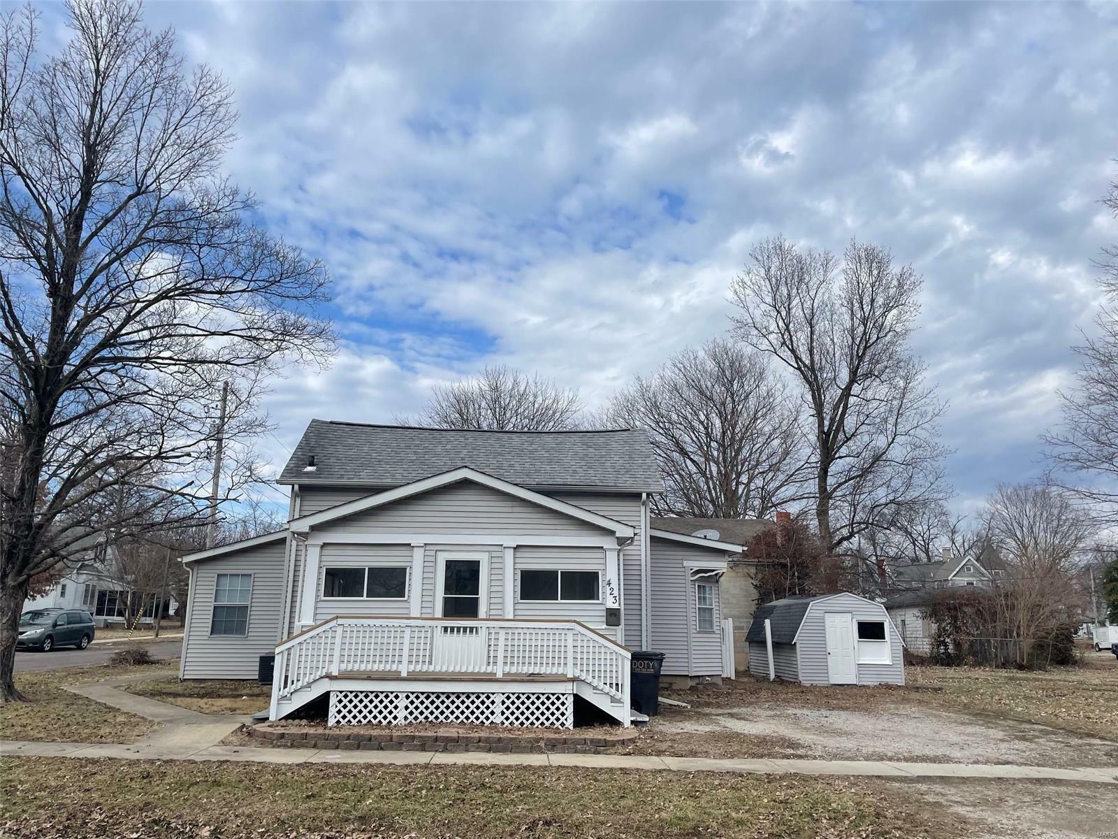 Property Photo:  423 W Harris Avenue  IL 62246 